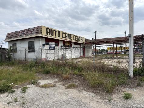 2122-2130 Austin Highway San Antonio TX 78218