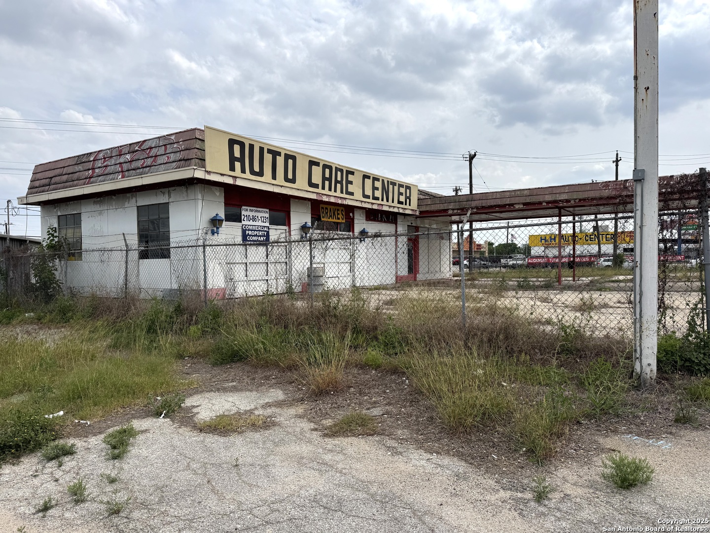 2122-2130 Austin Highway San Antonio TX 78218