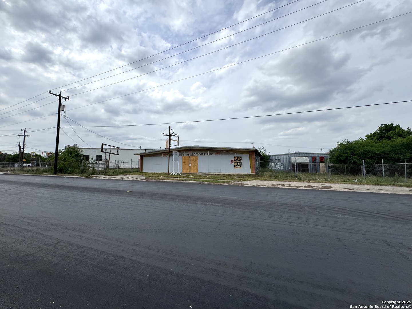 2122-2130 Austin Highway San Antonio TX 78218
