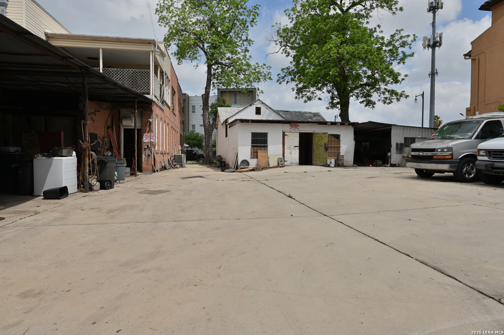 1514 E Commerce Street San Antonio TX 78205