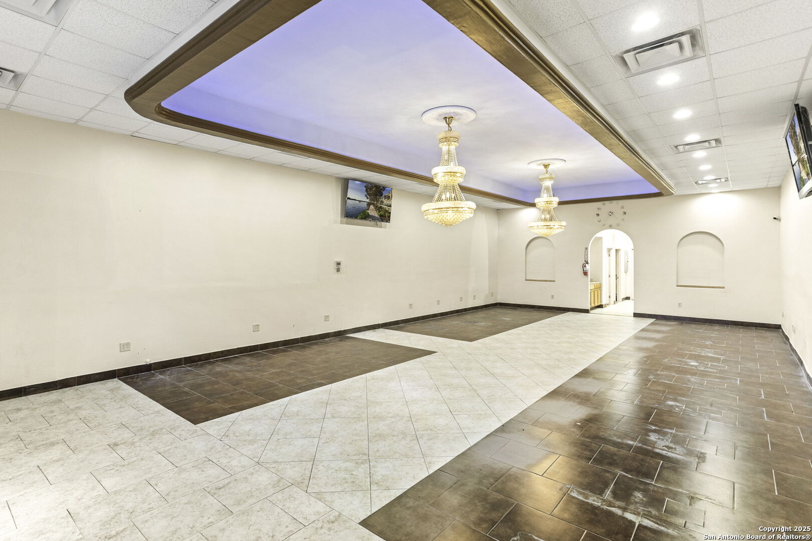 8202 N Loop 1604 San Antonio TX 78249