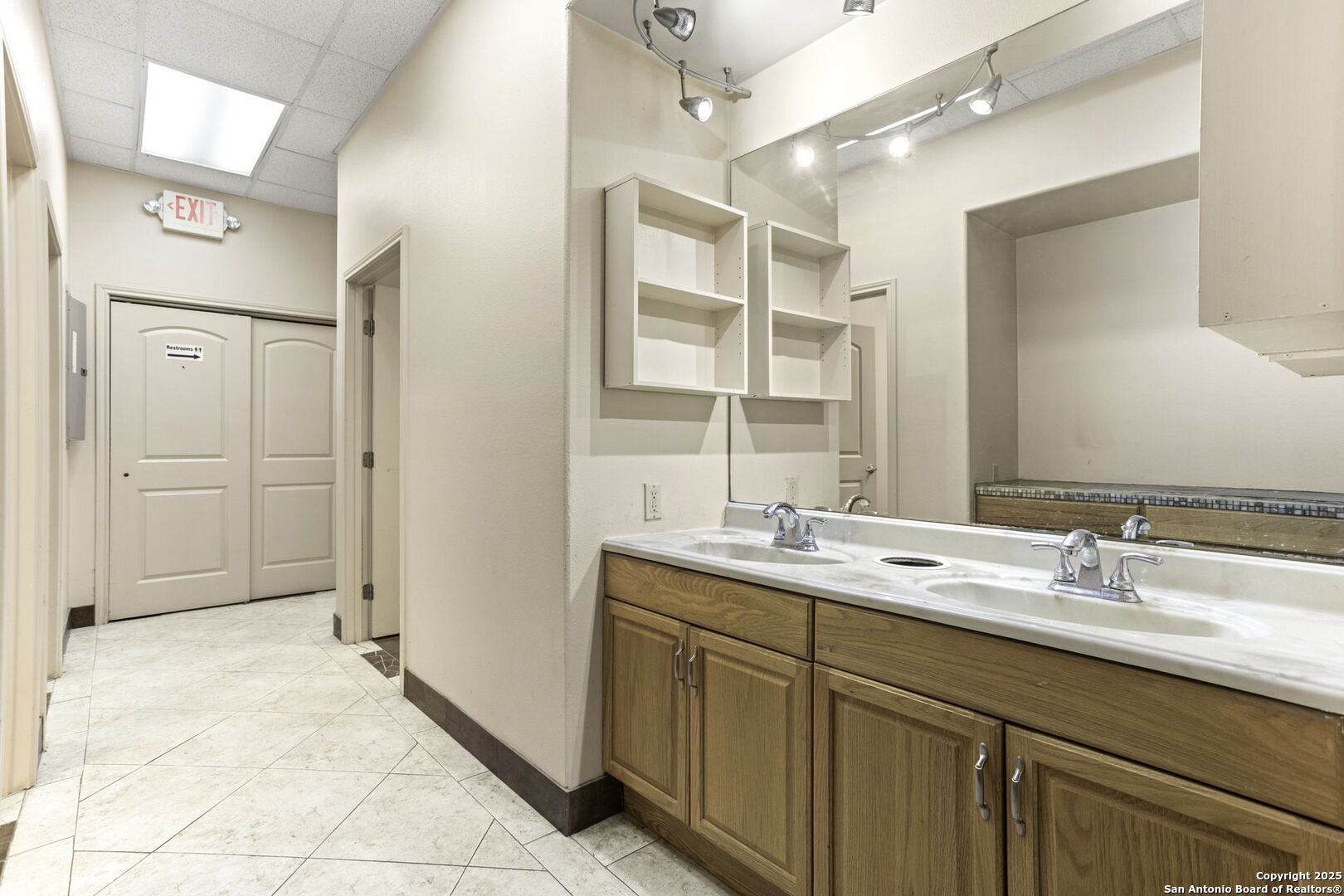 8202 N Loop 1604 San Antonio TX 78249