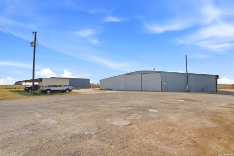 4456 Fm 536 Pleasanton TX 78064