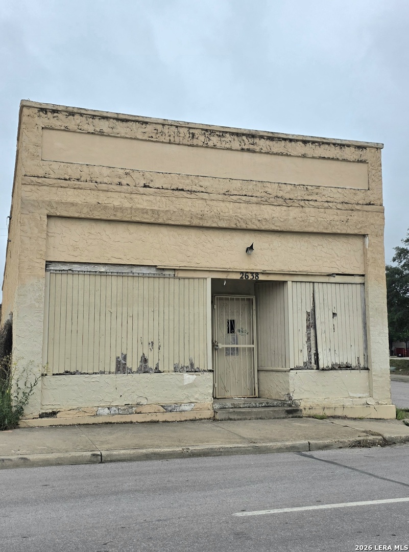 2638 W Southcross San Antonio TX 78211