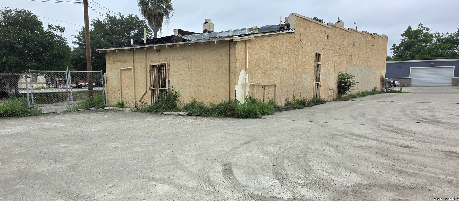 2638 W Southcross San Antonio TX 78211