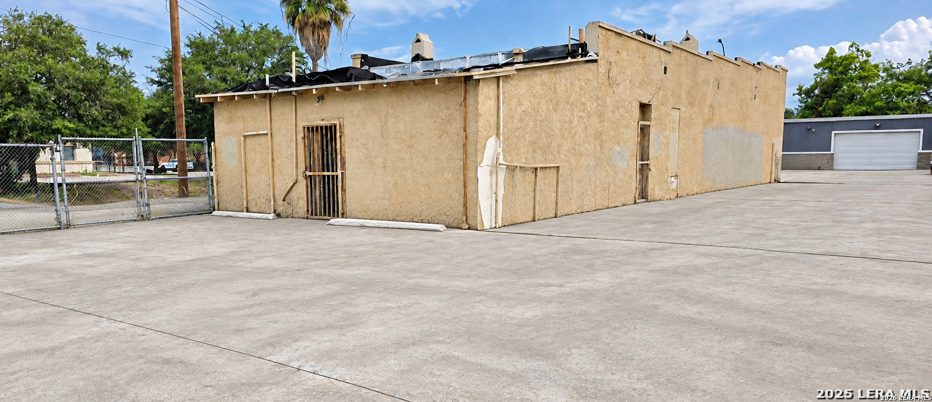 2638 W Southcross San Antonio TX 78211