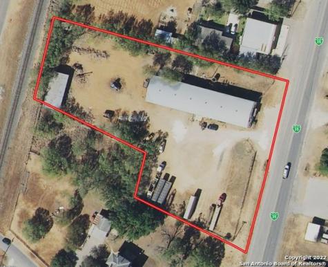 1737 N Highway 81 Pearsall TX 78061