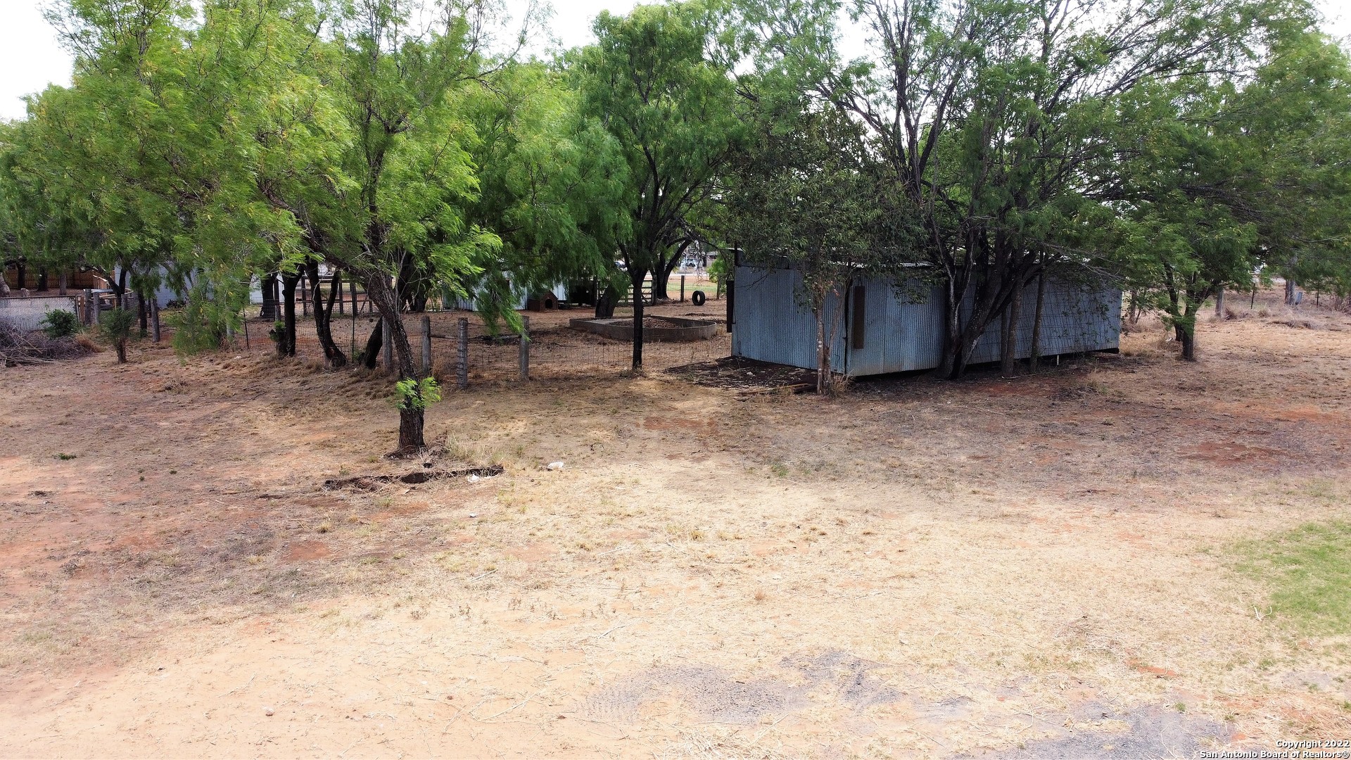 1737 N Highway 81 Pearsall TX 78061