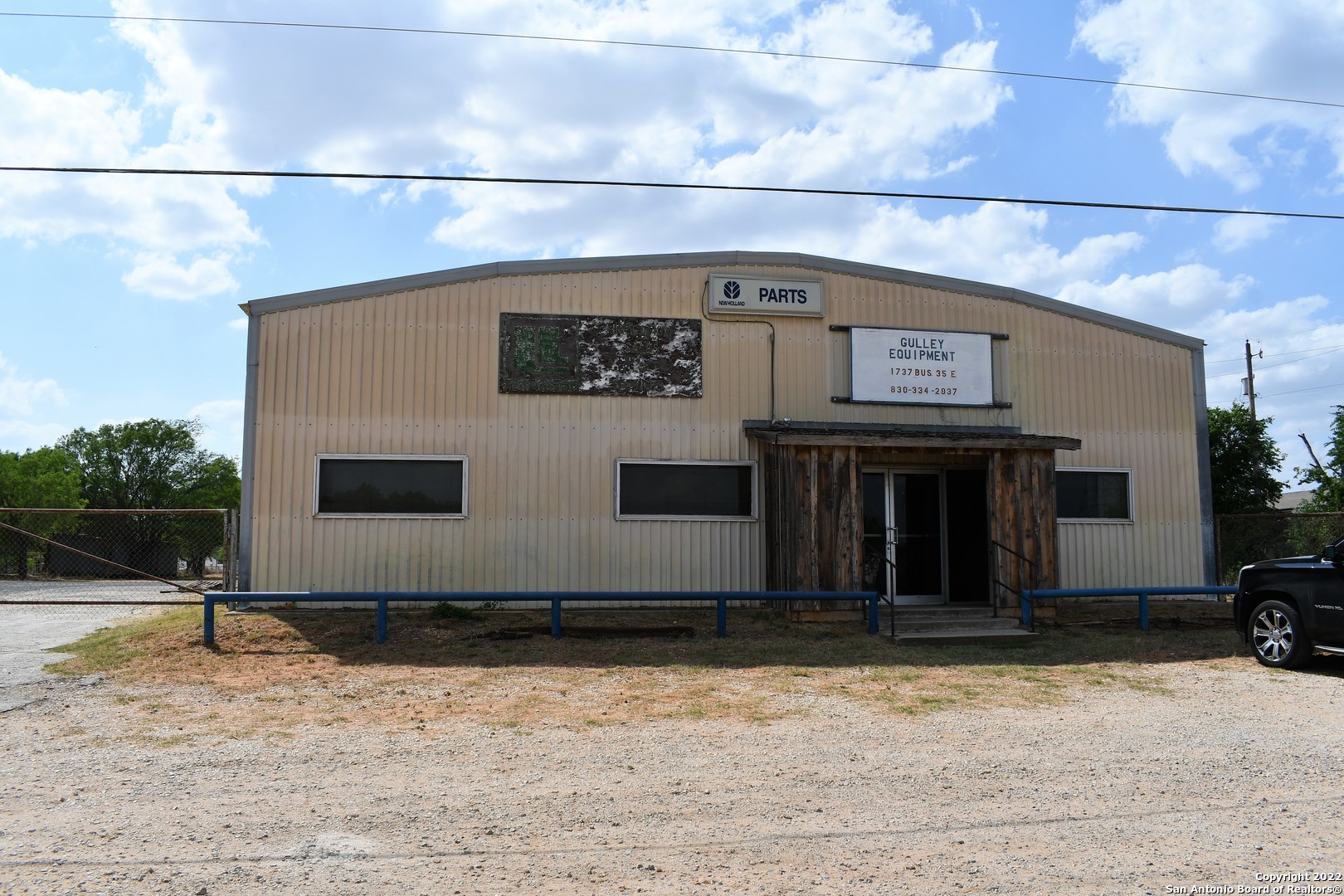 1737 N Highway 81 Pearsall TX 78061