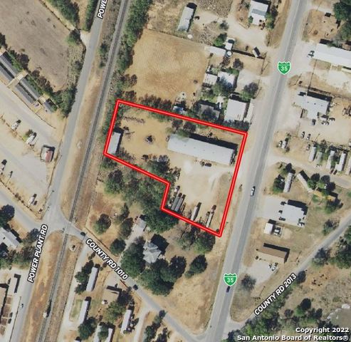 1737 N Highway 81 Pearsall TX 78061