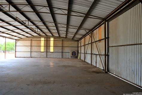 1737 N Highway 81 Pearsall TX 78061