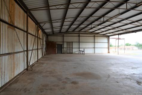 1737 N Highway 81 Pearsall TX 78061