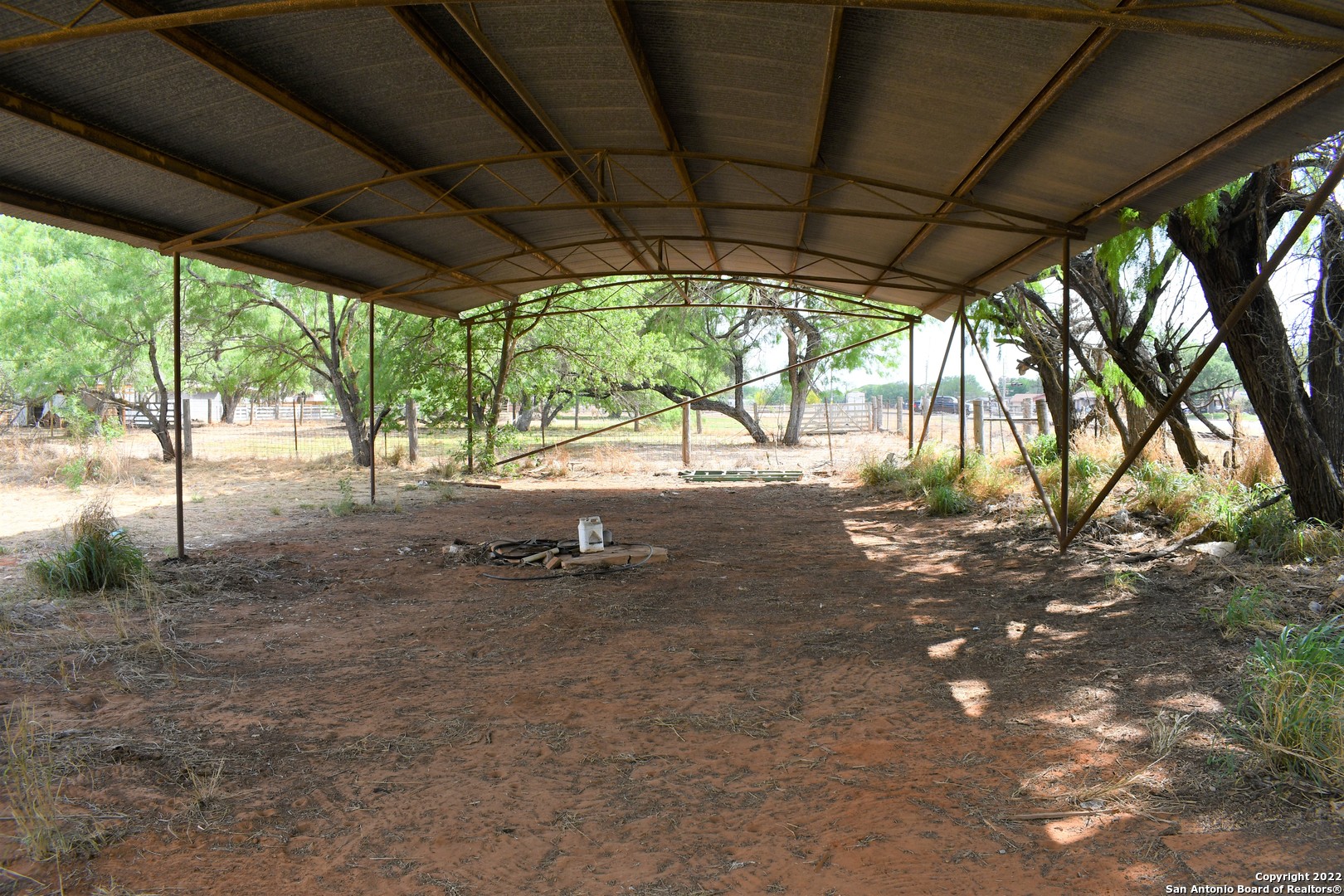 1737 N Highway 81 Pearsall TX 78061