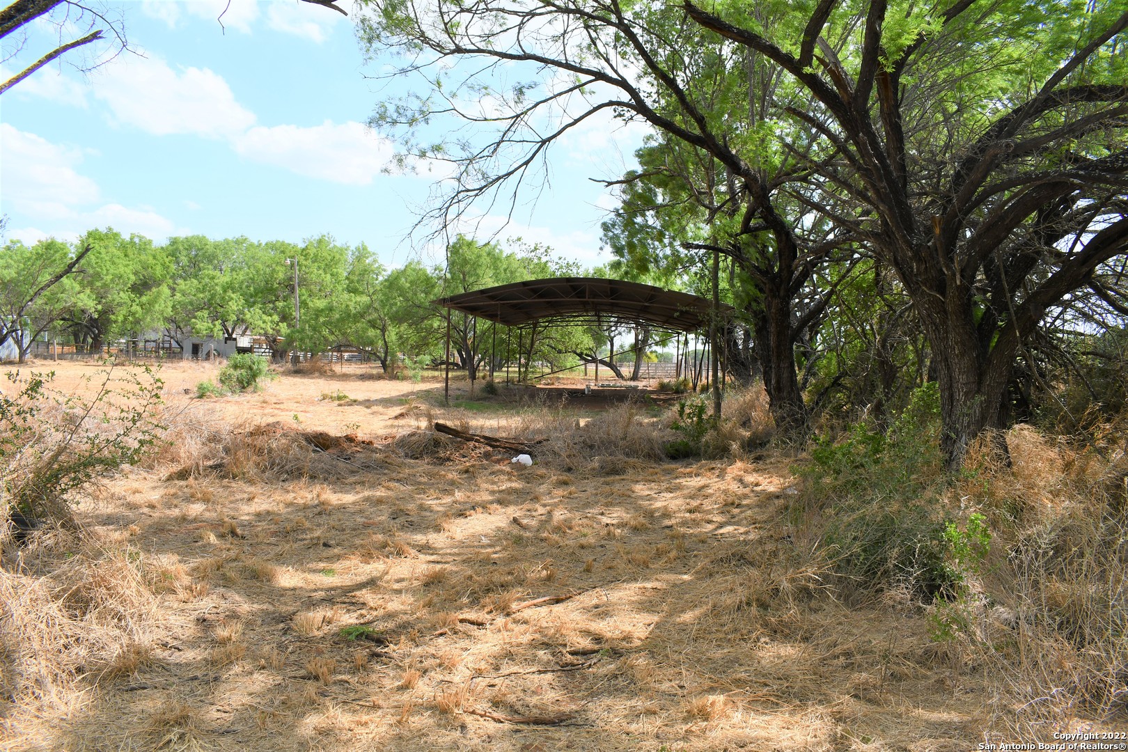 1737 N Highway 81 Pearsall TX 78061