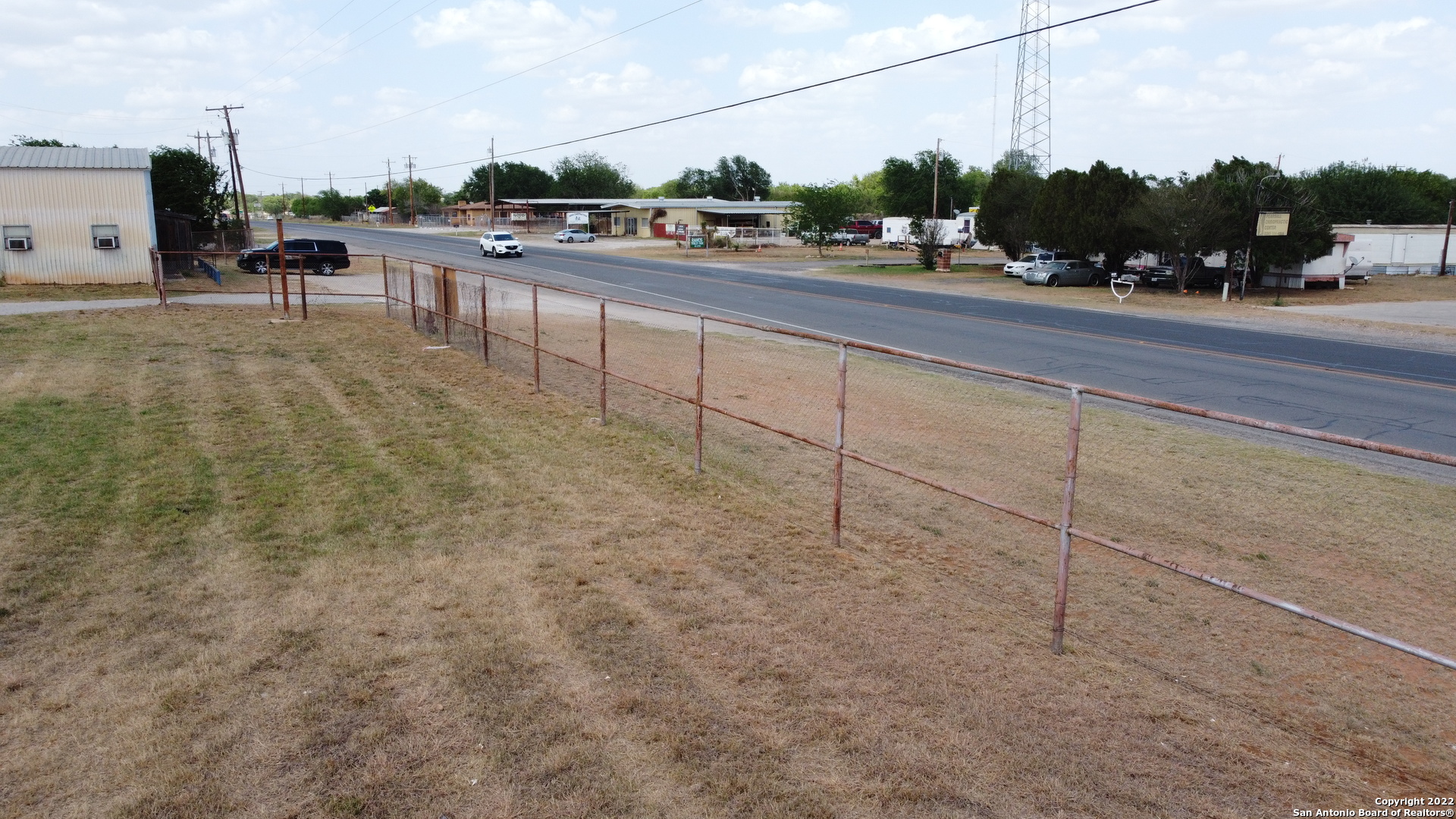 1737 N Highway 81 Pearsall TX 78061