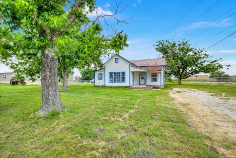 517 Center Street Marion TX 78124