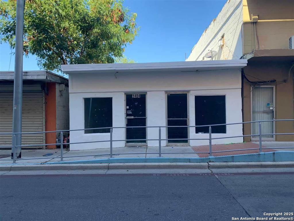 1404 Zaragoza Street Laredo TX 78040