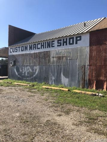 300 W. Sinton Sinton TX 78387