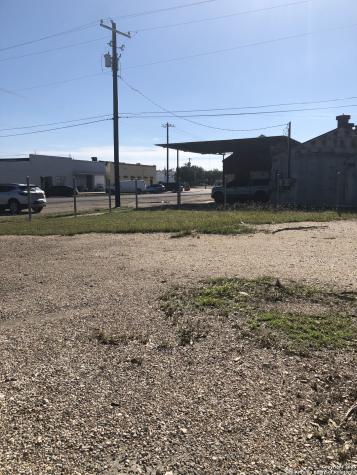 300 W. Sinton Sinton TX 78387