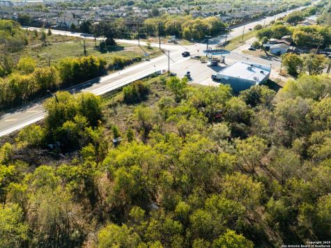 300 Whitewood San Antonio TX 78242