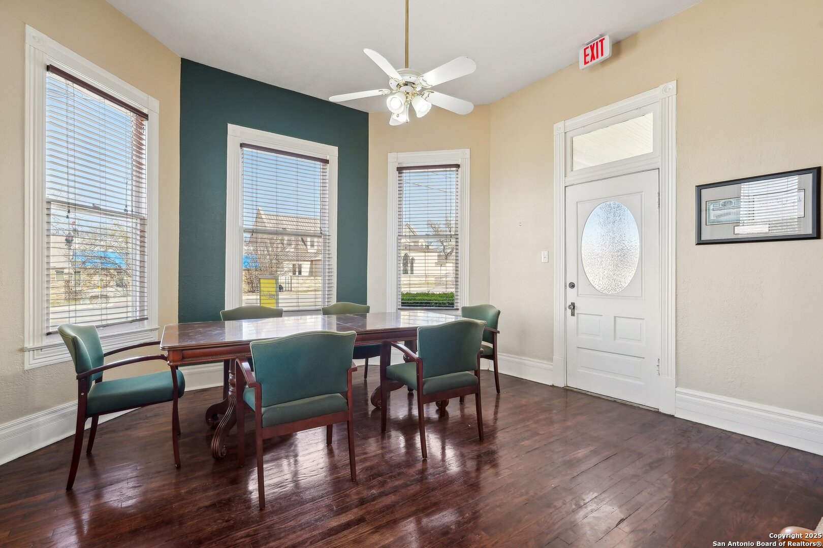 713 Sidney Baker Kerrville TX 78028