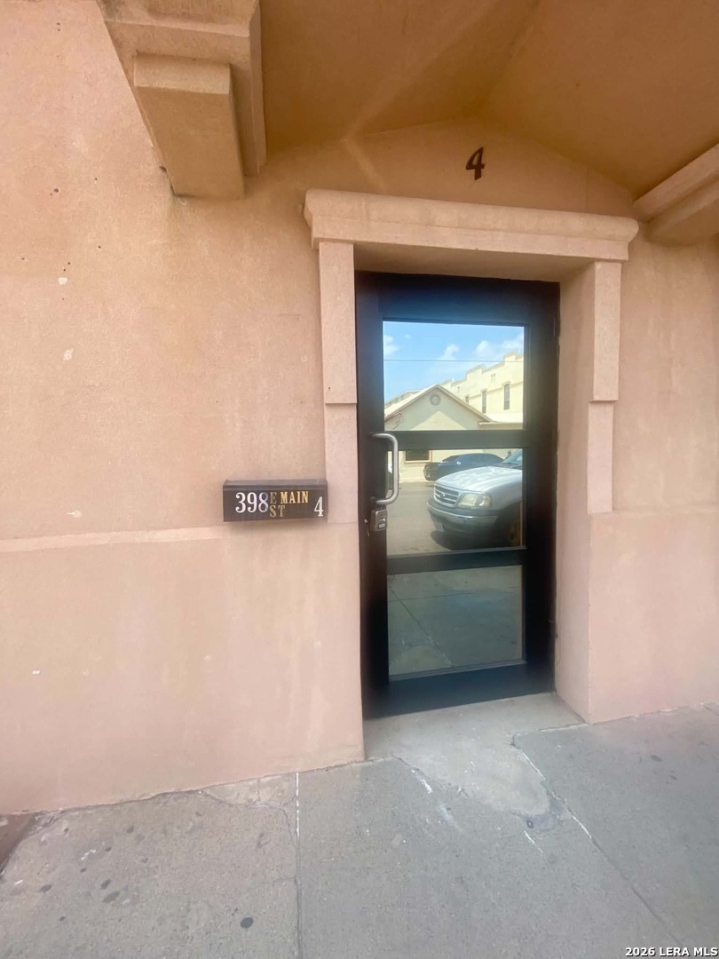 398 E Main Street Eagle Pass TX 78852