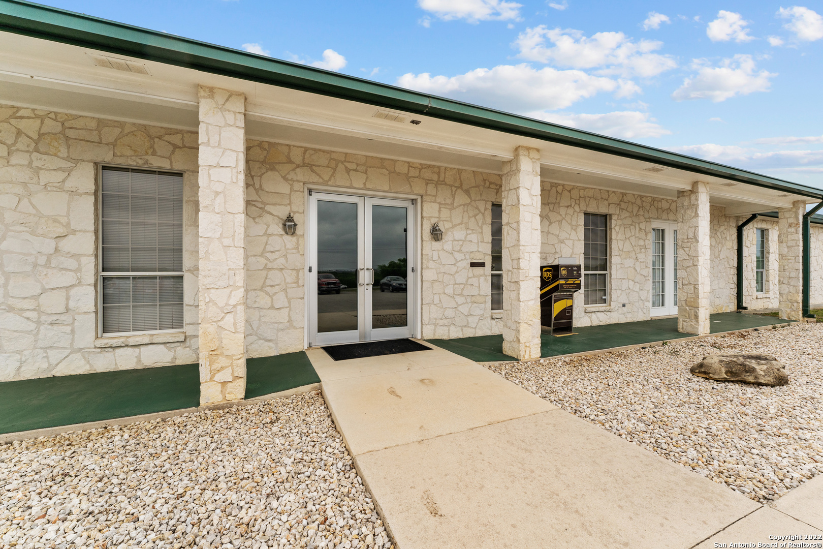 3586 Us Highway 181 N Floresville TX 78114