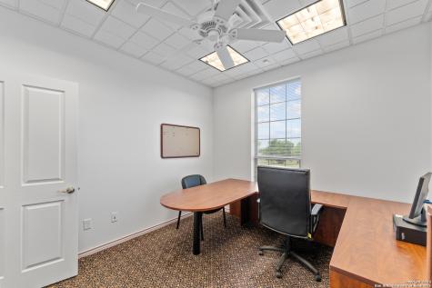 3586 Us Highway 181 N Floresville TX 78114