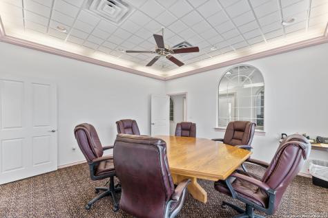 3586 Us Highway 181 N Floresville TX 78114