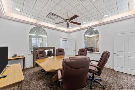 3586 Us Highway 181 N Floresville TX 78114