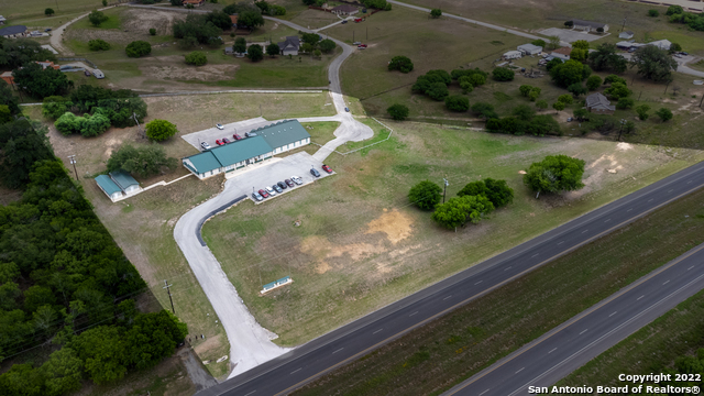 3586 Us Highway 181 N Floresville TX 78114