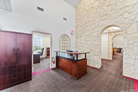 3586 Us Highway 181 N Floresville TX 78114