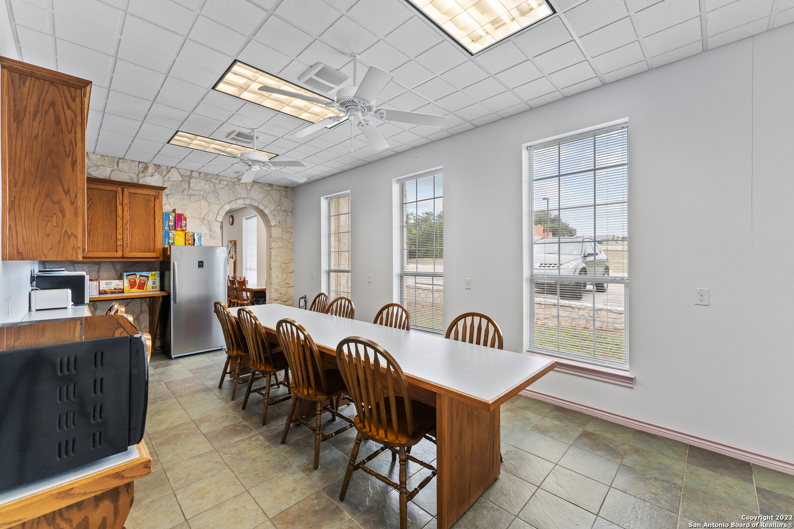 3586 Us Highway 181 N Floresville TX 78114