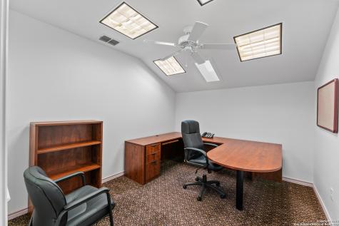 3586 Us Highway 181 N Floresville TX 78114