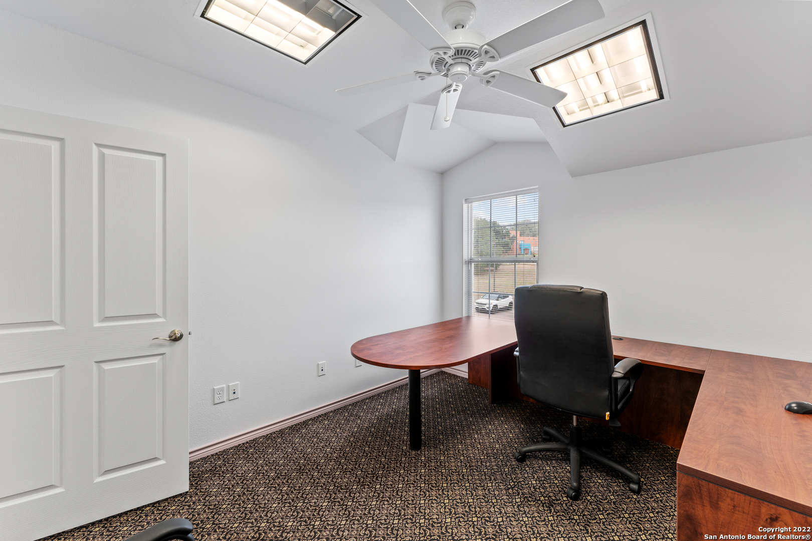 3586 Us Highway 181 N Floresville TX 78114