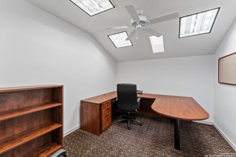 3586 Us Highway 181 N Floresville TX 78114