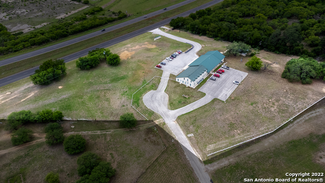3586 Us Highway 181 N Floresville TX 78114