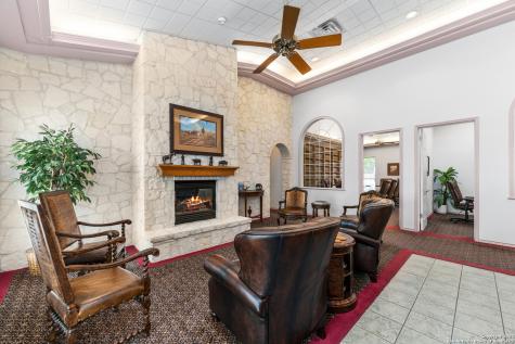 3586 Us Highway 181 N Floresville TX 78114