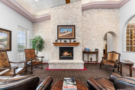 3586 Us Highway 181 N Floresville TX 78114