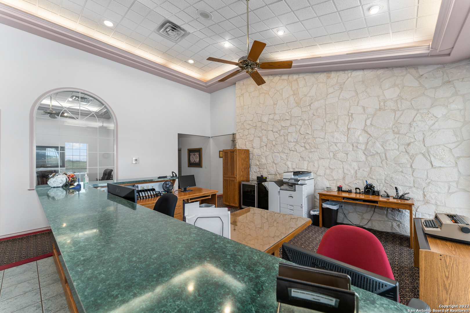 3586 Us Highway 181 N Floresville TX 78114