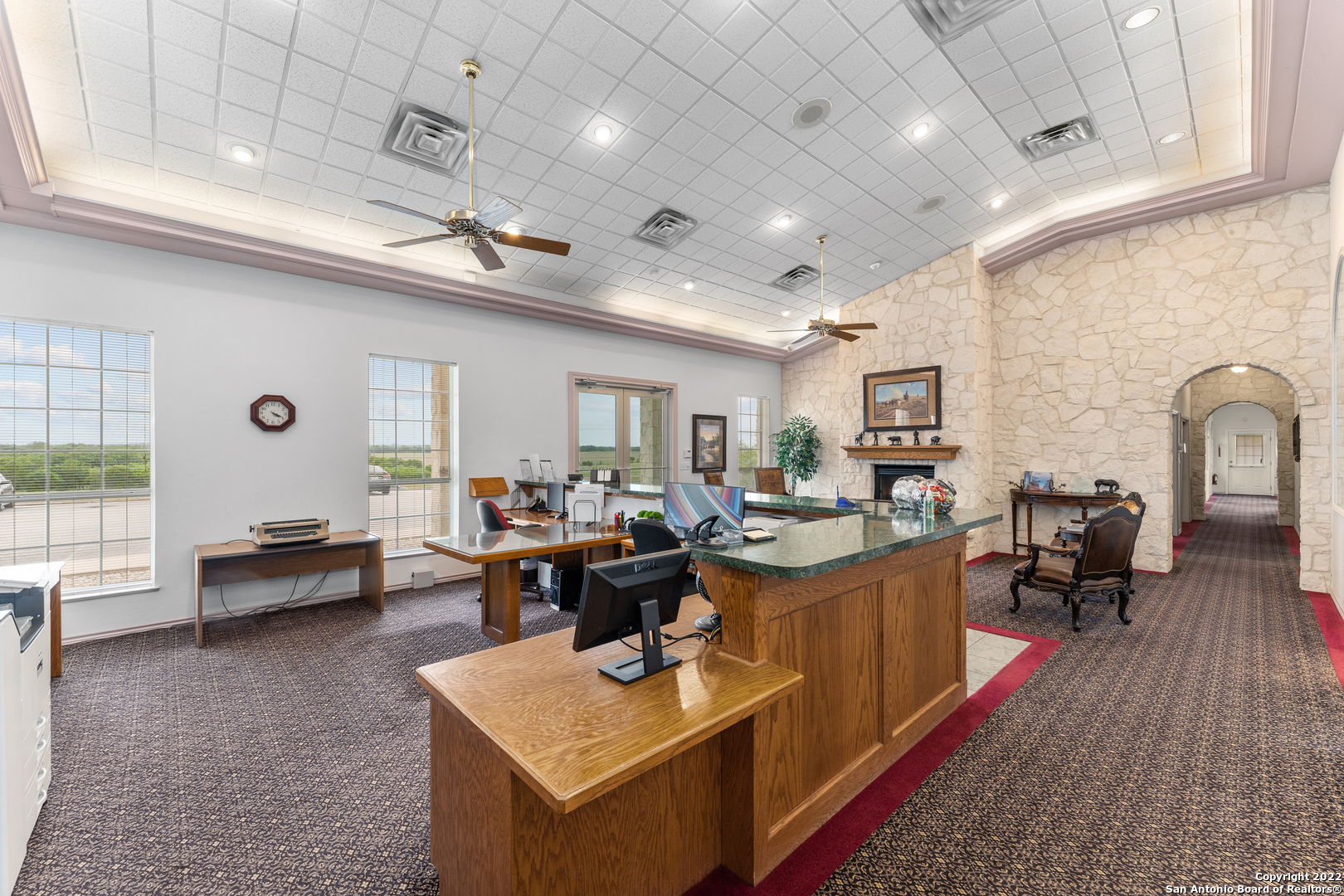 3586 Us Highway 181 N Floresville TX 78114