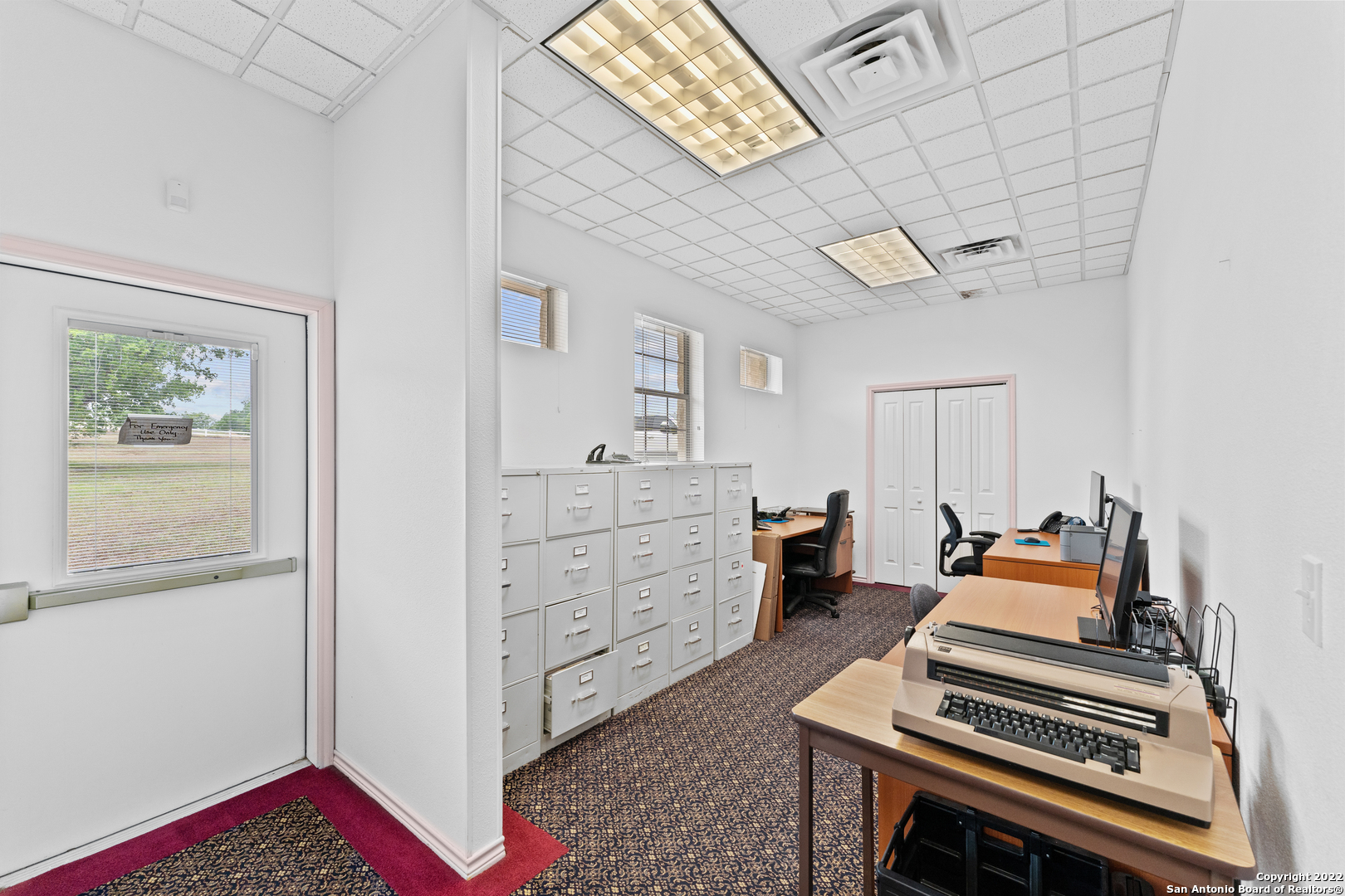 3586 Us Highway 181 N Floresville TX 78114