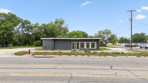 1407 Broadway Kerrville TX 78028