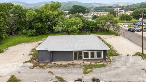 1407 Broadway Kerrville TX 78028