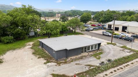 1407 Broadway Kerrville TX 78028