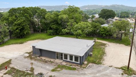 1407 Broadway Kerrville TX 78028