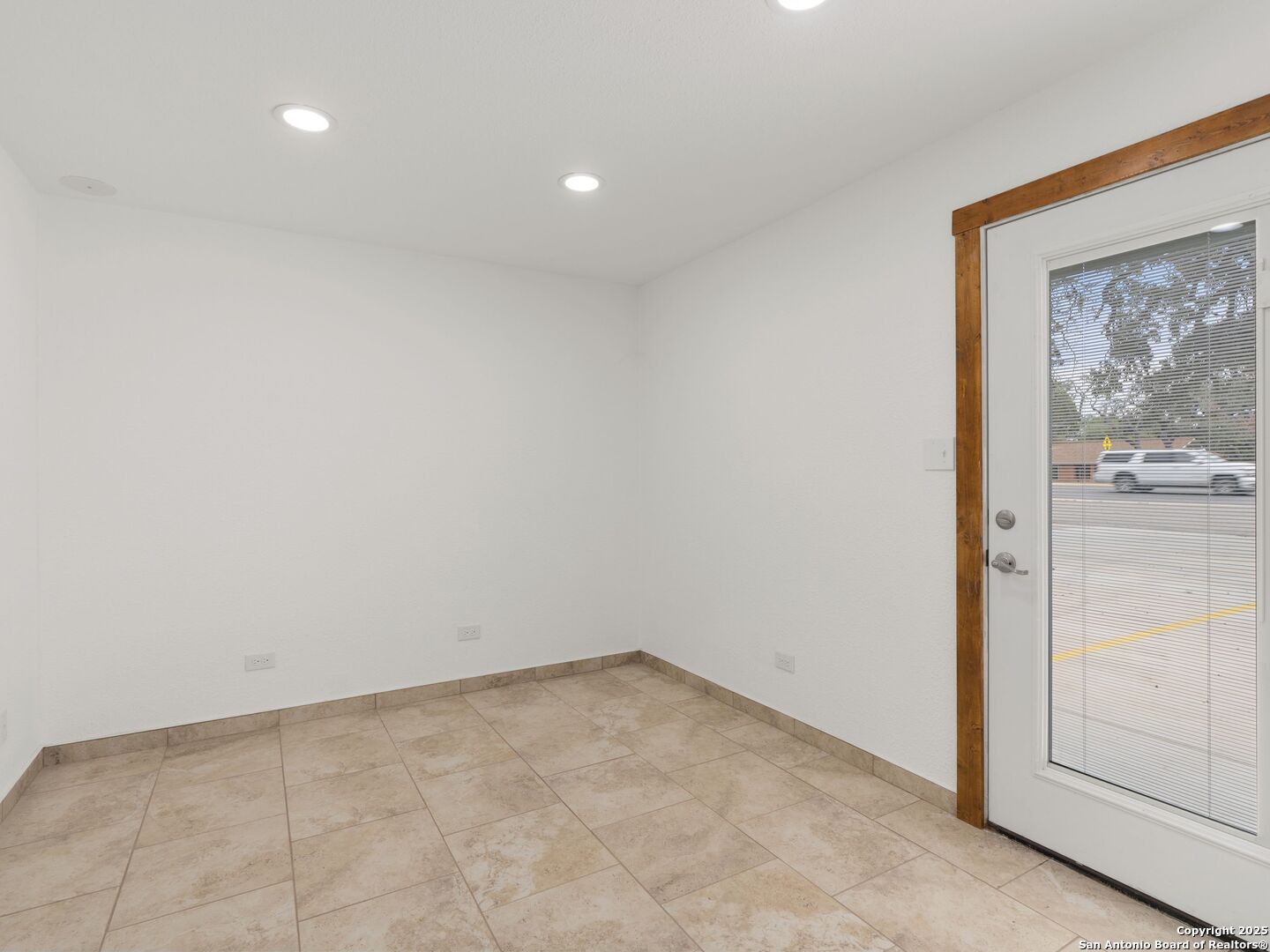 1026 W Oaklawn Street Pleasanton TX 78064