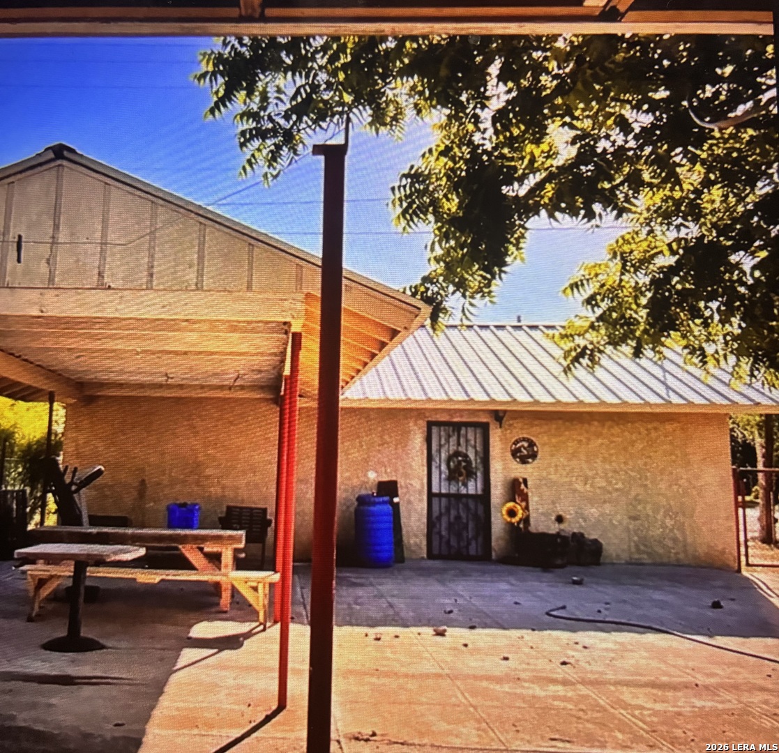 19977 N Highway 277 Quemado TX 78877