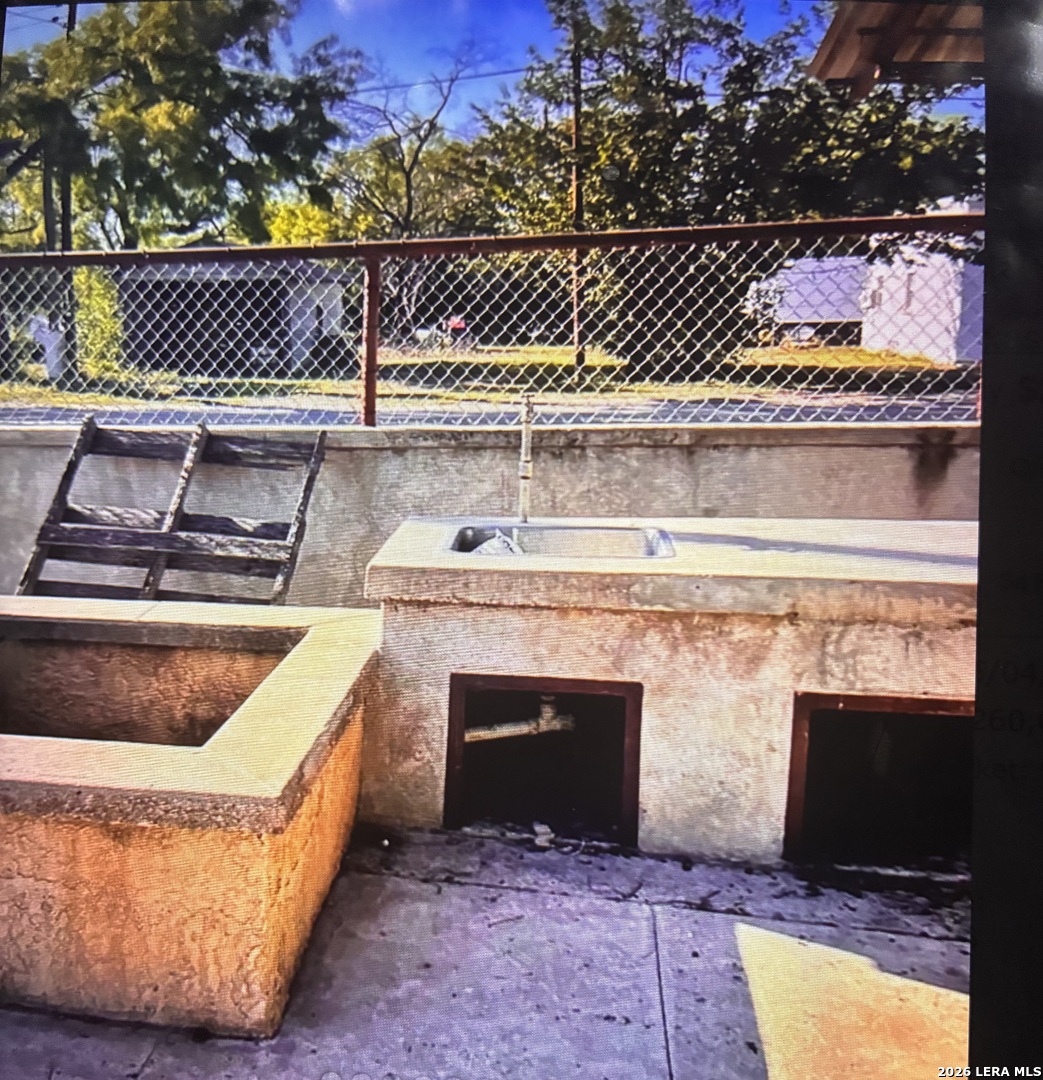 19977 N Highway 277 Quemado TX 78877