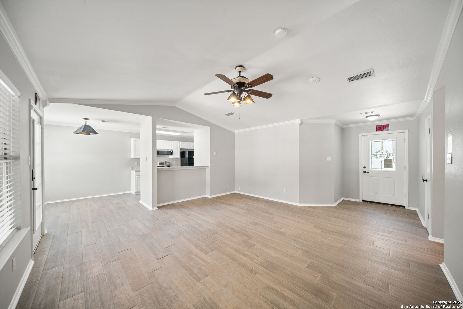 209 S Main Cibolo TX 78108